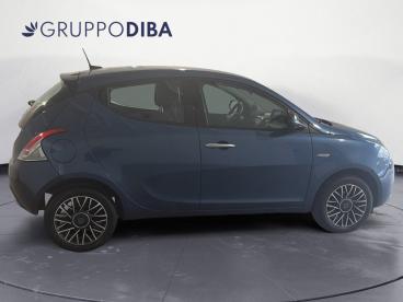 LANCIA CERTIFIED Lancia Ypsilon Iii 2021 1.0 Firefly Hybrid Platino S And S 70cv Usata - City Car Ibrido Blu - Rimini - 2456875_4