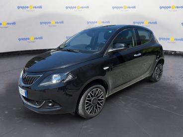 LANCIA CERTIFIED Lancia Ypsilon New 5 Porte My24 1.0 Firefly 70 Cvstart And Stop H Usata - City Car Ibrido Nero - Roma - 2456877_1