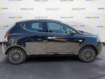 LANCIA CERTIFIED Lancia Ypsilon New 5 Porte My24 1.0 Firefly 70 Cvstart And Stop H Usata - City Car Ibrido Nero - Roma - 2456877_4