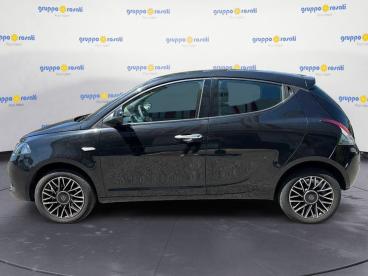 LANCIA CERTIFIED Lancia Ypsilon New 5 Porte My24 1.0 Firefly 70 Cvstart And Stop H Usata - City Car Ibrido Nero - Roma - 2456878_3
