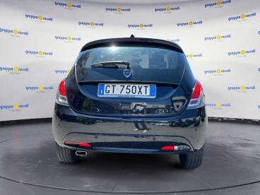 LANCIA CERTIFIED Lancia Ypsilon New 5 Porte My24 1.0 Firefly 70 Cvstart And Stop H Usata - City Car Ibrido Nero - Roma - 2456878_5