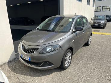 LANCIA CERTIFIED Lancia Ypsilon 1.0 Firefly 70cv S And S Hybrid Gold Usata - City Car Ibrido Grigio - Milano - 2457107_1