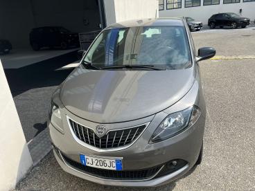 LANCIA CERTIFIED Lancia Ypsilon 1.0 Firefly 70cv S And S Hybrid Gold Usata - City Car Ibrido Grigio - Milano - 2457107_2