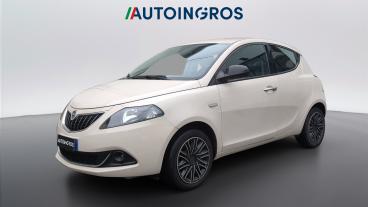 LANCIA CERTIFIED Lancia Ypsilon Iii 2021 1.0 Firefly Hybrid Gold S And S 70cv Usata - City Car Ibrido Bianco - Torino - 2458302_1
