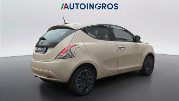 LANCIA CERTIFIED Lancia Ypsilon Iii 2021 1.0 Firefly Hybrid Gold S And S 70cv Usata - City Car Ibrido Bianco - Torino - 2458302_5