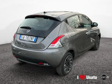 LANCIA CERTIFIED Lancia Ypsilon Nuova My24 1.0 Firefly 70 Cvstart And Stop Hybrid Usata - City Car Ibrido Grigio - Roma - 2458362_3