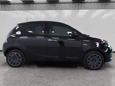LANCIA CERTIFIED Lancia Ypsilon 1.0 Firefly Hybrid Gold S And S 70cv 5p.ti Usata - City Car Ibrido Nero - Cuneo - 2460033_5