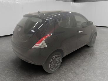 LANCIA CERTIFIED Lancia Ypsilon 1.0 Firefly Hybrid Oro S And S 70cv Usata - City Car Ibrido Nero - Cuneo - 2460044_5