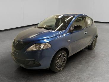 LANCIA CERTIFIED Lancia Ypsilon 1.0 Firefly Hybrid Platino S And S 70cv Usata - City Car Ibrido Blu - Cuneo - 2460048_2