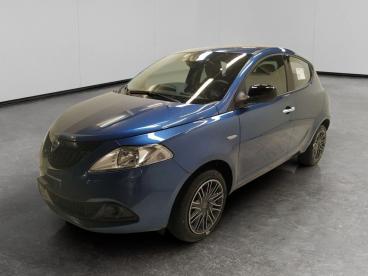 LANCIA CERTIFIED Lancia Ypsilon 1.0 Firefly Hybrid Platino S And S 70cv Usata - City Car Ibrido Blu - Cuneo - 2460049_2