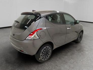 LANCIA CERTIFIED Lancia Ypsilon 1.0 Firefly Hybrid Platino S And S 70cv Usata - City Car Ibrido Grigio - Cuneo - 2460051_5