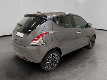 LANCIA CERTIFIED Lancia Ypsilon 1.0 Firefly Hybrid Platino S And S 70cv Usata - City Car Ibrido Grigio - Cuneo - 2460053_5