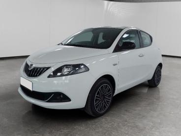 LANCIA CERTIFIED Lancia Ypsilon 1.0 Firefly Hybrid Gold Plus S And S 70cv 5p.ti Usata - City Car Ibrido Bianco - Cuneo - 2460054_2