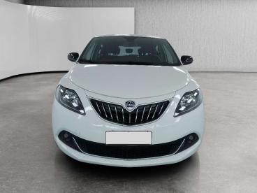 LANCIA CERTIFIED Lancia Ypsilon 1.0 Firefly Hybrid Gold Plus S And S 70cv 5p.ti Usata - City Car Ibrido Bianco - Cuneo - 2460054_3