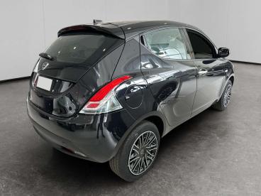 LANCIA CERTIFIED Lancia Ypsilon 1.0 Firefly Hybrid Oro S And S 70cv Usata - City Car Ibrido Nero - Cuneo - 2460055_5