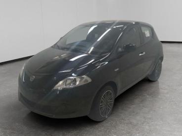 LANCIA CERTIFIED Lancia Ypsilon 1.0 Firefly Hybrid Platino S And S 70cv Usata - City Car Ibrido Nero - Cuneo - 2460063_2