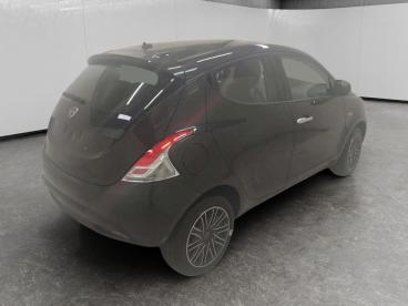 LANCIA CERTIFIED Lancia Ypsilon 1.0 Firefly Hybrid Platino S And S 70cv Usata - City Car Ibrido Nero - Cuneo - 2460063_5