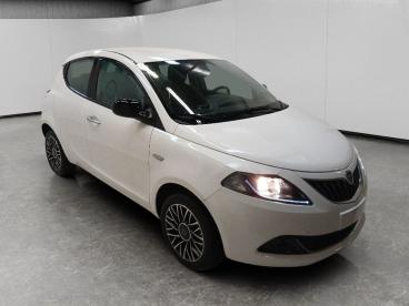 LANCIA CERTIFIED Lancia Ypsilon 1.0 Firefly Hybrid Platino S And S 70cv Usata - City Car Ibrido Bianco - Cuneo - 2460072_4