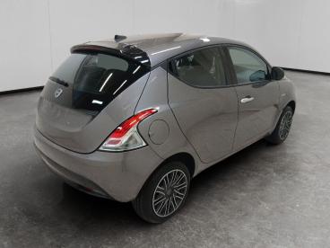 LANCIA CERTIFIED Lancia Ypsilon 1.0 Firefly Hybrid Oro S And S 70cv Usata - City Car Ibrido Grigio - Cuneo - 2460075_5