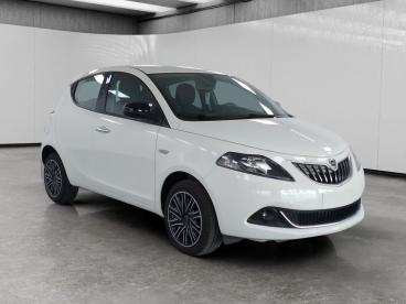 LANCIA CERTIFIED Lancia Ypsilon 1.0 Firefly Hybrid Gold S And S 70cv Usata - City Car Ibrido Bianco - Cuneo - 2460089_3