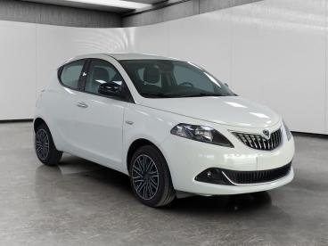 LANCIA CERTIFIED Lancia Ypsilon 1.0 Firefly Hybrid Gold S And S 70cv Usata - City Car Ibrido Bianco - Cuneo - 2460090_3