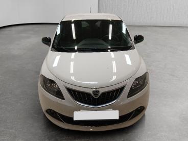 LANCIA CERTIFIED Lancia Ypsilon 1.0 Firefly Hybrid Gold S And S 70cv Usata - City Car Ibrido Bianco - Cuneo - 2460095_3
