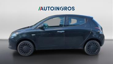 LANCIA CERTIFIED Lancia Ypsilon Iii 2021 1.0 Firefly Hybrid Silver S And S 70cv Usata - City Car Ibrido Nero - Torino - 2461059_2