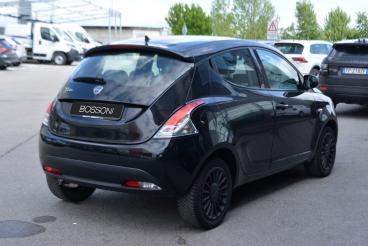 LANCIA CERTIFIED Lancia Ypsilon Iii 2015 1.2 Elefantino Blu S And S 69cv My19 Usata - City Car Benzina Nero - Brescia - 2461065_3