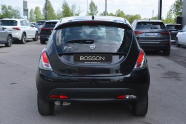 LANCIA CERTIFIED Lancia Ypsilon Iii 2015 1.2 Elefantino Blu S And S 69cv My19 Usata - City Car Benzina Nero - Brescia - 2461065_4