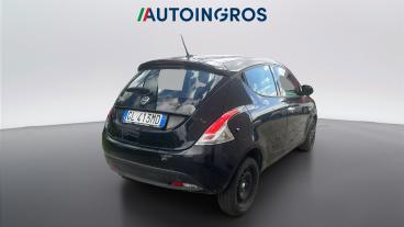LANCIA CERTIFIED Lancia Ypsilon Iii 2015 1.0 Firefly Hybrid Silver S And S 70cv Usata - City Car Ibrido Nero - Torino - 2462154_3