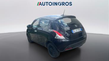 LANCIA CERTIFIED Lancia Ypsilon Iii 2015 1.0 Firefly Hybrid Silver S And S 70cv Usata - City Car Ibrido Nero - Torino - 2462154_5