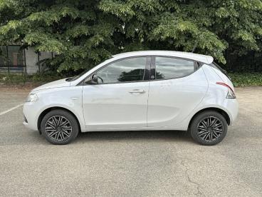 LANCIA CERTIFIED Lancia Ypsilon 1.2 69cv Gpl Gold Usata - City Car  Bianco - Torino - 2462386_4