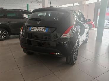 LANCIA CERTIFIED Lancia Ypsilon 1.0 Firefly 5 Porte S And S Hybrid Gold Usata - City Car Ibrido Grigio - Grugliasco - 2462525_3