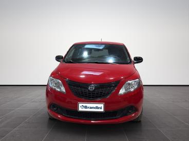LANCIA CERTIFIED Lancia Ypsilon 1.0 Hybrid Silver S And S 70cv Usata - City Car Ibrido Rosso - Pistoia - 2462570_2