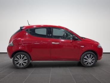 LANCIA CERTIFIED Lancia Ypsilon 1.0 Hybrid Silver S And S 70cv Usata - City Car Ibrido Rosso - Pistoia - 2462570_4
