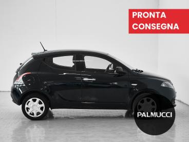 LANCIA CERTIFIED Lancia Ypsilon 1.0 Firefly 70cv Hybrid Gold Usata - City Car Ibrido Nero - Prato - 2462576_4