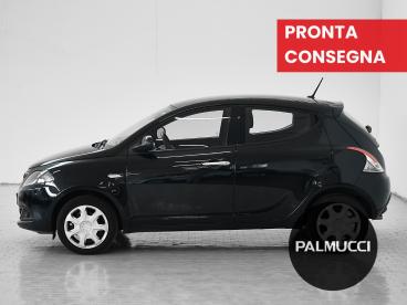 LANCIA CERTIFIED Lancia Ypsilon 1.0 Firefly 70cv Hybrid Gold Usata - City Car Ibrido Nero - Prato - 2462576_5