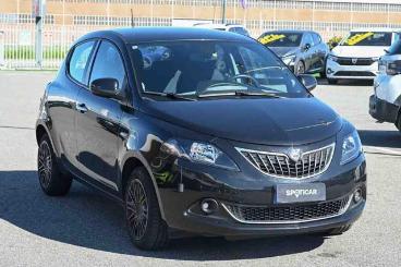 LANCIA CERTIFIED Lancia Ypsilon 1.0 Firefly S And S Hybrid Gold Usata - City Car Ibrido Nero - Carmagnola - 2462942_2