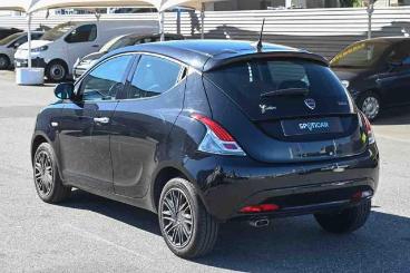LANCIA CERTIFIED Lancia Ypsilon 1.0 Firefly S And S Hybrid Gold Usata - City Car Ibrido Nero - Carmagnola - 2462942_4