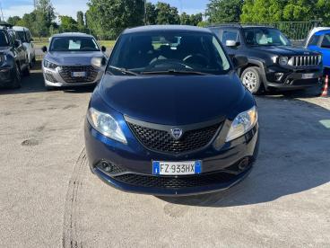LANCIA CERTIFIED Lancia Ypsilon 1.2 Elefantino Blu Ecochic Gpl 69cv My19 Usata - City Car Gpl Blu - Milano - 2462953_2