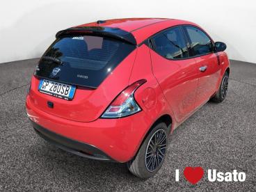 LANCIA CERTIFIED Lancia Ypsilon Nuova My23 1.0 Firefly 70 Cvstart And Stop Hybrid Usata - City Car Ibrido Rosso - Roma - 2462996_3