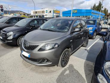LANCIA CERTIFIED Lancia Ypsilon 1.0 Firefly 5 Porte S And S Hybrid Platino Usata - City Car Ibrido Grigio - Avezzano - 2463033_1