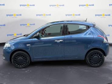 LANCIA CERTIFIED Lancia Ypsilon New 5 Porte My23 1.0 Firefly 70 Cvstart And Stop H Usata - City Car Ibrido Blu - Roma - 2463413_3