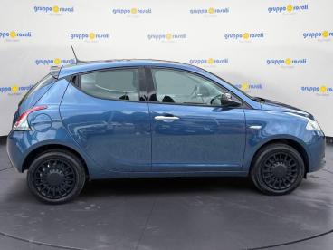 LANCIA CERTIFIED Lancia Ypsilon New 5 Porte My23 1.0 Firefly 70 Cvstart And Stop H Usata - City Car Ibrido Blu - Roma - 2463413_4