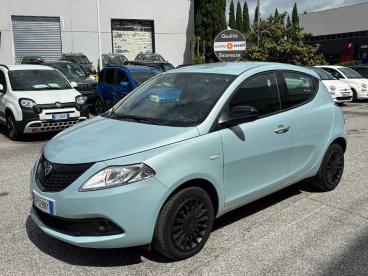 LANCIA CERTIFIED Lancia Ypsilon New 5 Porte My23 1.0 Firefly 70 Cvstart And Stop H Usata - City Car Ibrido Blu - Roma - 2463414_1