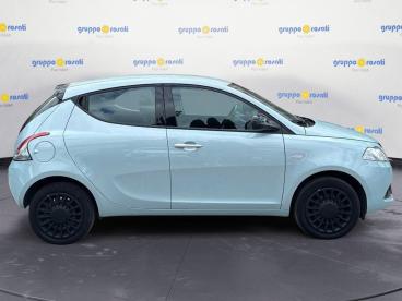 LANCIA CERTIFIED Lancia Ypsilon New 5 Porte My23 1.0 Firefly 70 Cvstart And Stop H Usata - City Car Ibrido Blu - Roma - 2463414_3