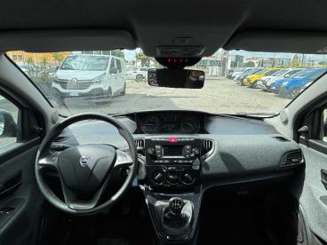 LANCIA CERTIFIED Lancia Ypsilon New 5 Porte My23 1.0 Firefly 70 Cvstart And Stop H Usata - City Car Ibrido Blu - Roma - 2463414_5