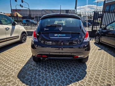 SPOTICAR Lancia Ypsilon Iii 2015 5 Porte 1.2 Ecochic 69cv Silver Usata - City Car Gpl-metano Nero - Rivoli - 1202466400_3