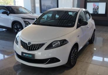 LANCIA CERTIFIED Lancia Ypsilon 1.0 Firefly 70cv Hybrid Platino Usata - City Car Ibrido Bianco - Foggia - 2468139_3