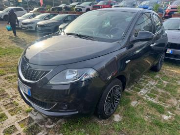 LANCIA CERTIFIED Lancia Ypsilon 1.0 70cv Hybrid Gold Usata - City Car Ibrido Nero - Fisciano - 2468776_1